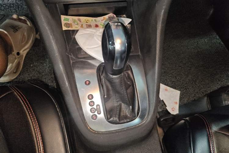 Used Volkswagen Golf 2011 1.4 TSI Automatic Comfort Model Gear Lever