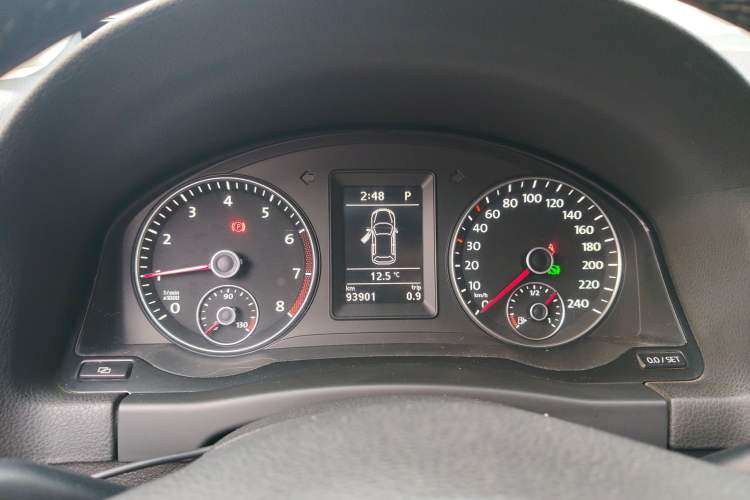 Used Volkswagen Golf 2011 1.4TSI Cross Golf Instrument Cluster