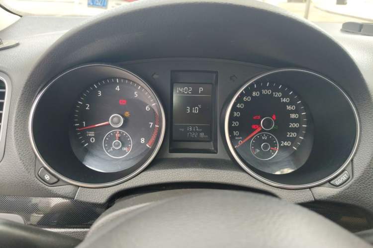 Used Volkswagen Golf 2011 1.4 TSI Automatic Comfort Model Instrument Cluster