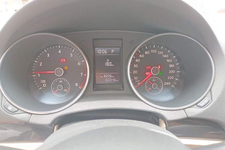 Used Volkswagen Golf 2011 1.4 TSI Automatic Comfort Model Instrument Cluster