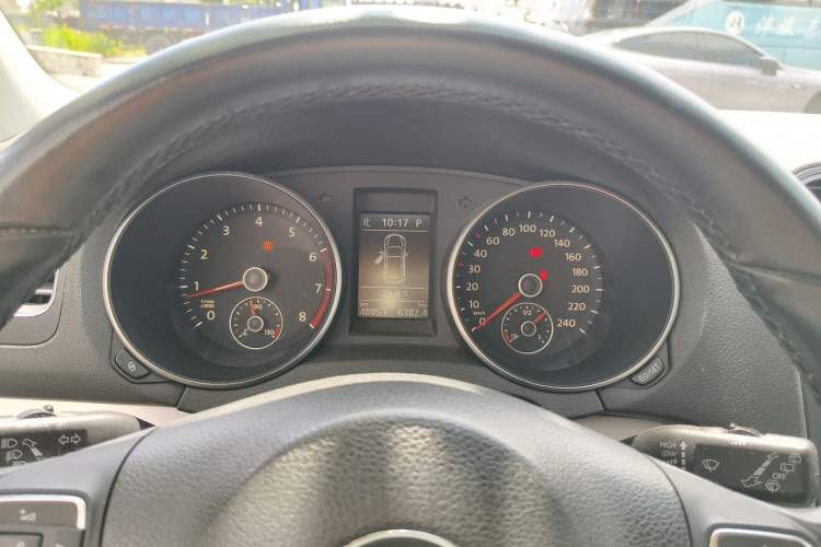 Used Volkswagen Golf 2011 1.4 TSI Automatic Luxury Edition Instrument Cluster