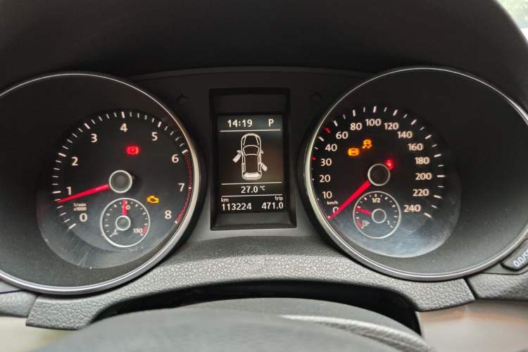 Used Volkswagen Golf 2011 1.4 TSI Automatic Luxury Edition Instrument Cluster