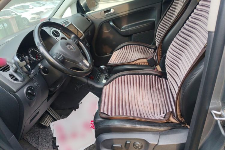 Used Volkswagen Golf 2011 1.4TSI Cross Golf Left Front Seat