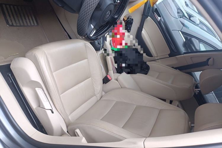 Used Volkswagen Golf 2011 1.4 TSI Automatic Comfort Model Left Front Seat