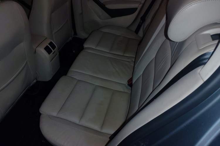 Used Volkswagen Golf 2011 1.4 TSI Automatic Luxury Edition Left Rear Seat