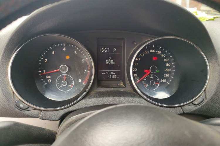 Used Volkswagen Golf 2011 1.6L Automatic Fashion Edition Odometer Close Up
