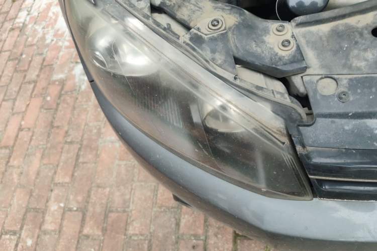 Used Volkswagen Golf 2011 1.6L Automatic Fashion Edition Right Front Headlight