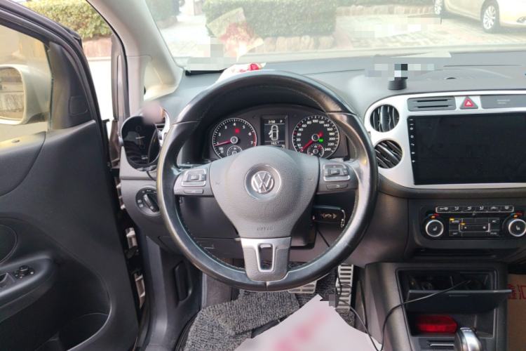 Used Volkswagen Golf 2011 1.4TSI Cross Golf Steering Wheel