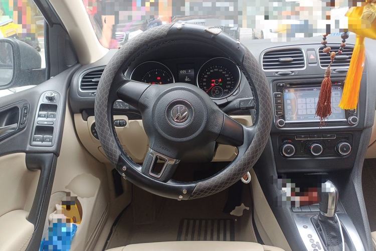 Used Volkswagen Golf 2011 1.4 TSI Automatic Comfort Model Steering Wheel