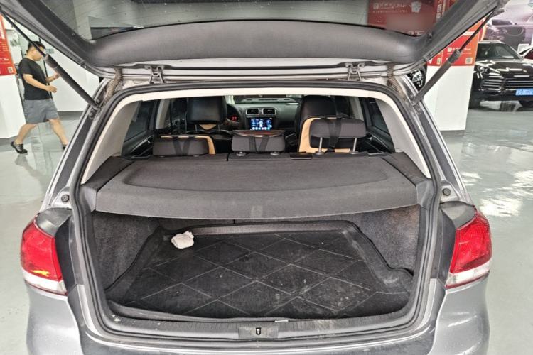 Used Volkswagen Golf 2011 1.4 TSI Automatic Comfort Model Trunk