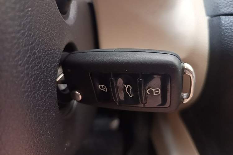 Used Volkswagen Golf 2011 1.4 TSI Automatic Comfort Model Vehicle Key