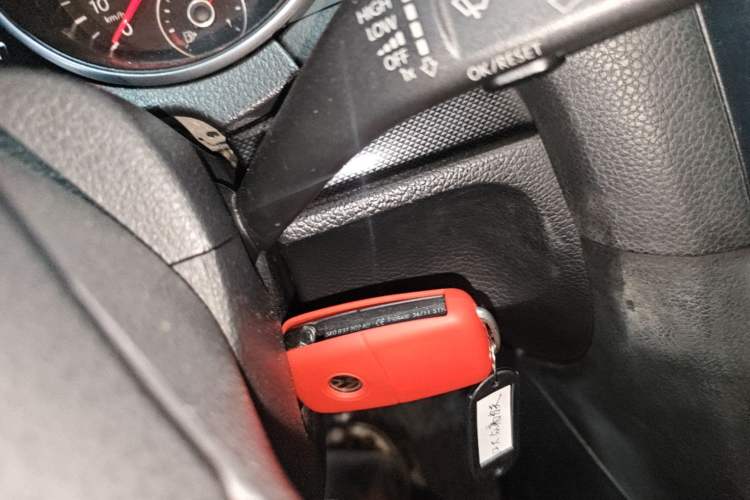 Used Volkswagen Golf 2011 1.4 TSI Automatic Comfort Model Vehicle Key