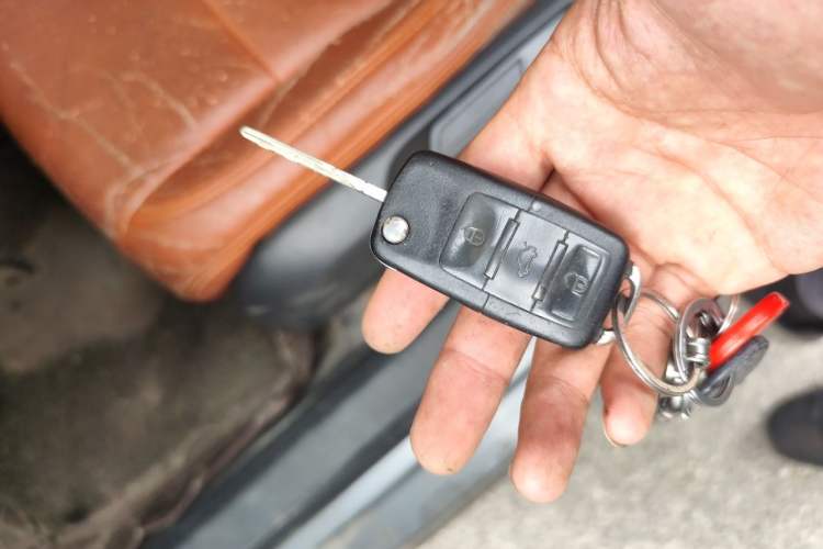Used Volkswagen Golf 2011 1.6L Automatic Fashion Edition Vehicle Key