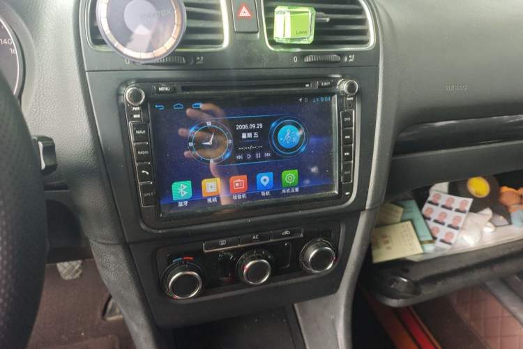 Used Volkswagen Golf 2011 1.4 TSI Manual Comfort Edition Audio And AC Panel