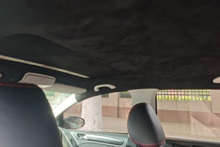 Used Volkswagen Golf 2011 1.4 TSI Manual Comfort Edition Headliner