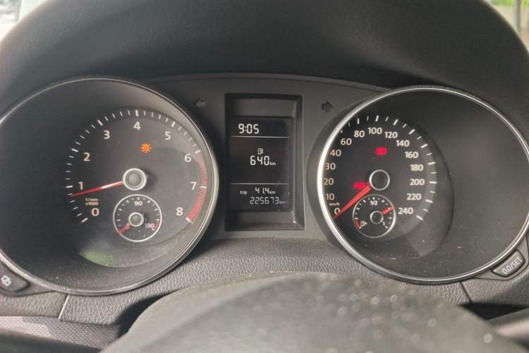 Used Volkswagen Golf 2011 1.4 TSI Manual Comfort Edition Instrument Cluster