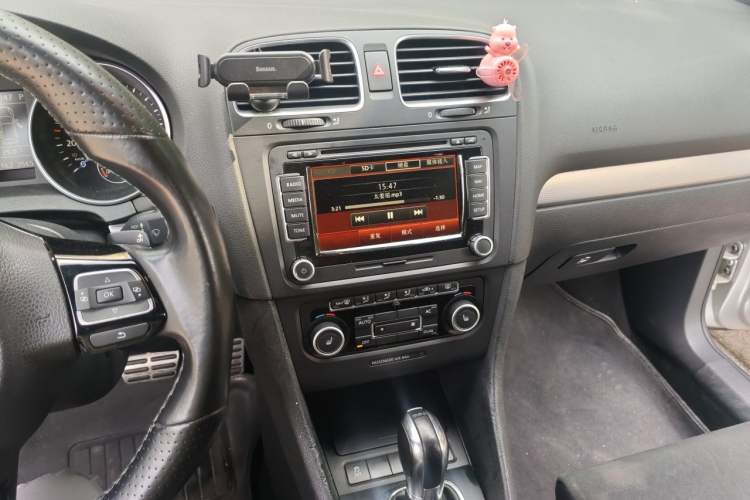 Used Volkswagen Golf 2011 2.0 TSI R Audio And AC Panel