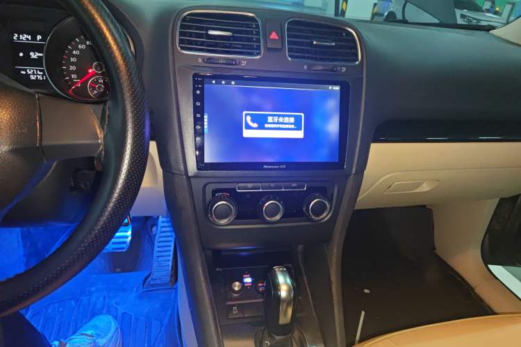 Used Volkswagen Golf 2011 1.6L Automatic Comfort Model Audio And AC Panel