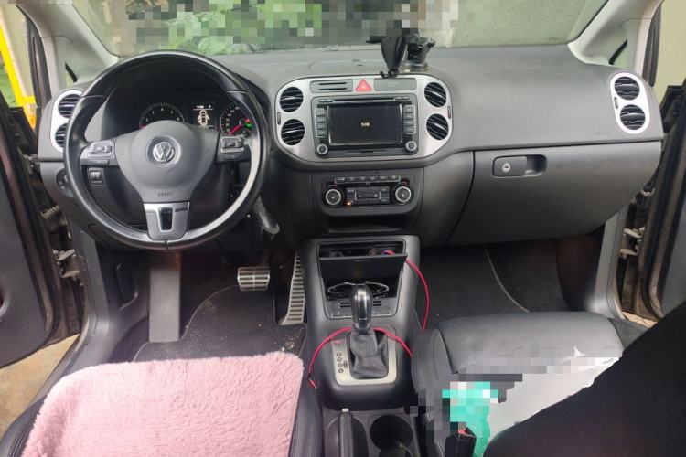 Used Volkswagen Golf 2011 1.4TSI Cross Golf Center Console