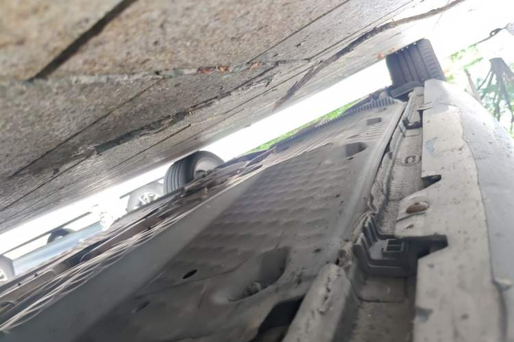 Used Volkswagen Golf 2011 2.0 TSI R Chassis Front Right
