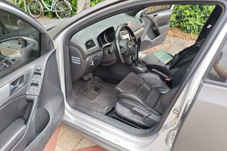 Used Volkswagen Golf 2011 2.0 TSI R Driver Seat