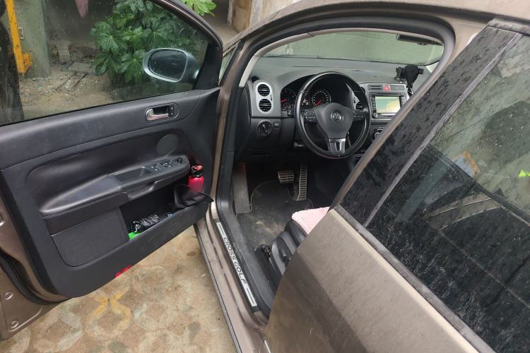 Used Volkswagen Golf 2011 1.4TSI Cross Golf Driver Seat