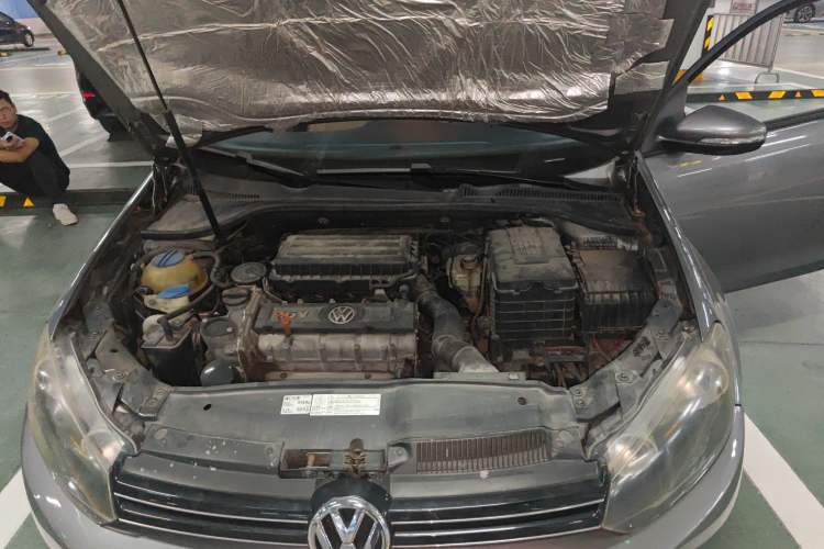 Used Volkswagen Golf 2011 1.6L Automatic Comfort Model Engine Bay