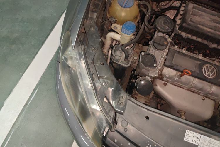 Used Volkswagen Golf 2011 1.6L Automatic Comfort Model Engine Bay Right