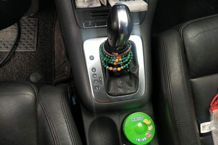 Used Volkswagen Golf 2011 1.4TSI Cross Golf Gear Lever
