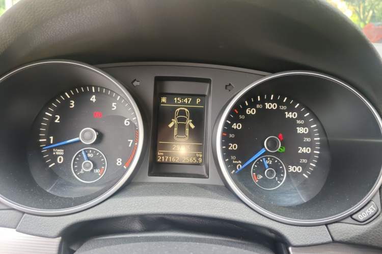 Used Volkswagen Golf 2011 2.0 TSI R Instrument Cluster