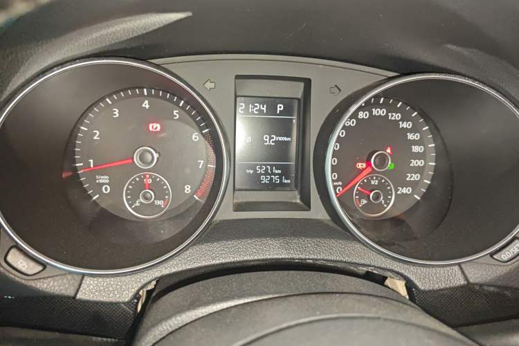 Used Volkswagen Golf 2011 1.6L Automatic Comfort Model Instrument Cluster