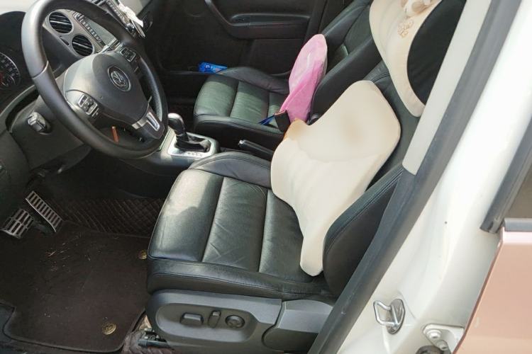 Used Volkswagen Golf 2011 1.4TSI Cross Golf Left Front Seat