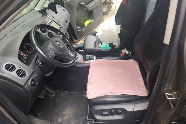 Used Volkswagen Golf 2011 1.4TSI Cross Golf Left Front Seat