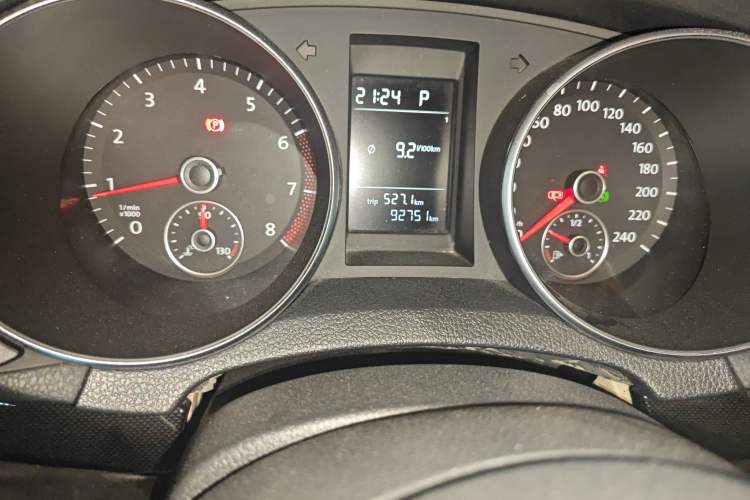 Used Volkswagen Golf 2011 1.6L Automatic Comfort Model Odometer Close Up