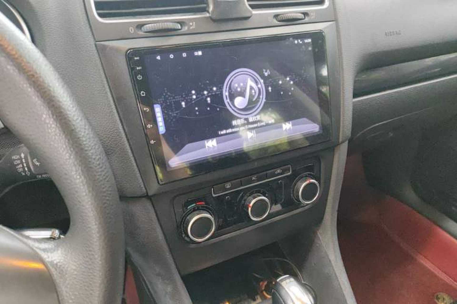 Used Volkswagen Golf 2011 1.4 TSI Automatic Comfort Model Audio And AC Panel