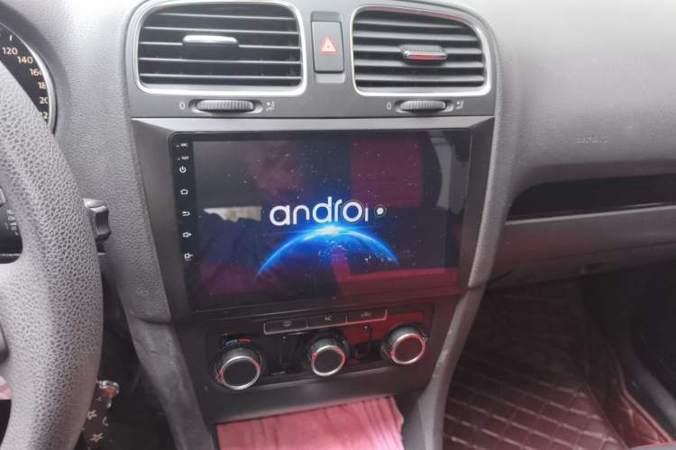 Used Volkswagen Golf 2011 1.6L Automatic Comfort Model Audio And AC Panel