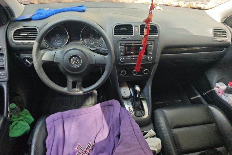 Used Volkswagen Golf 2011 1.4 TSI Automatic Comfort Model Center Console