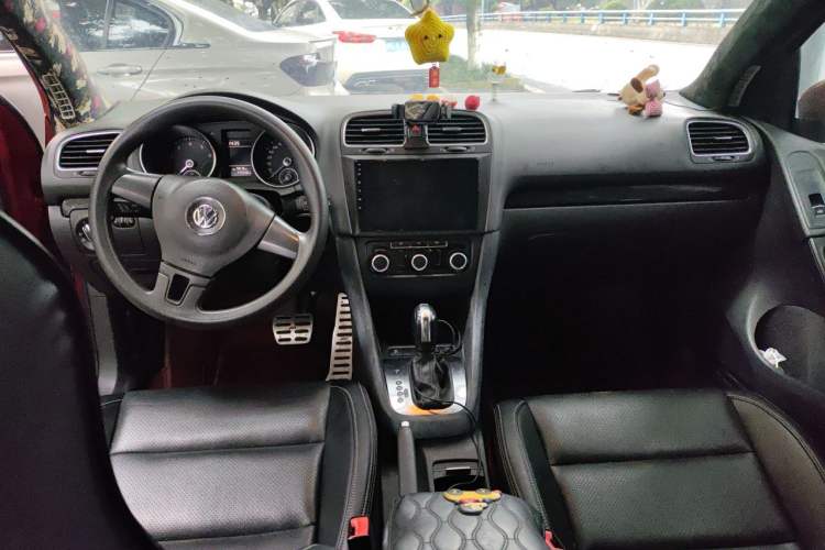 Used Volkswagen Golf 2011 1.4 TSI Automatic Comfort Model Center Console