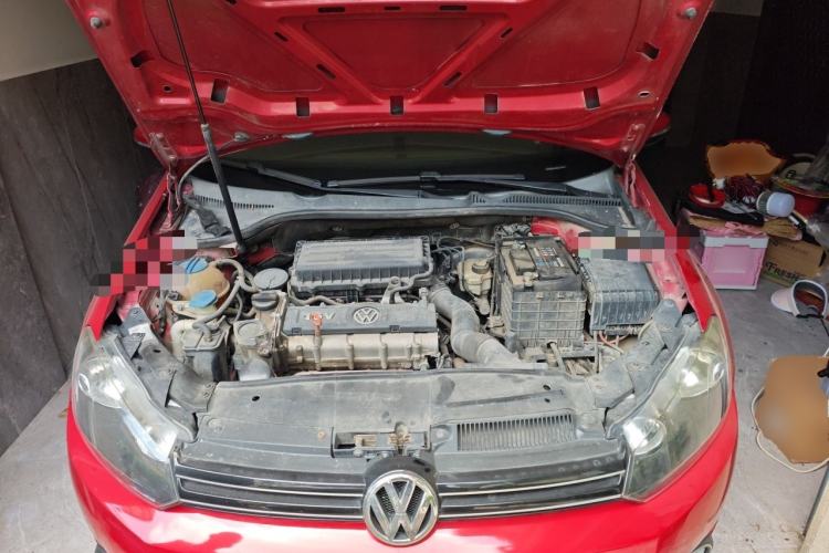 Used Volkswagen Golf 2011 1.6L Automatic Fashion Edition Engine Bay