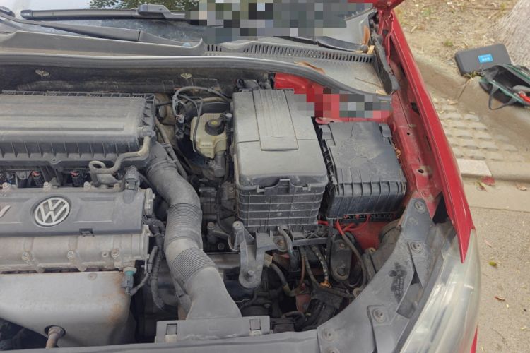 Used Volkswagen Golf 2011 1.6L Automatic Fashion Edition Engine Bay Left