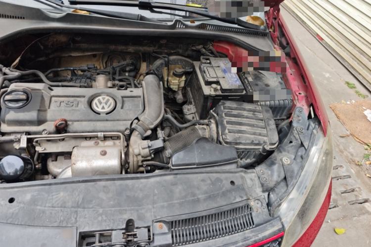 Used Volkswagen Golf 2011 1.4 TSI Manual Comfort Edition Engine Bay Left