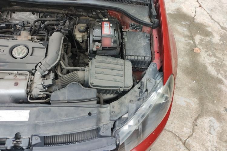 Used Volkswagen Golf 2011 1.4 TSI Automatic Luxury Edition Engine Bay Left