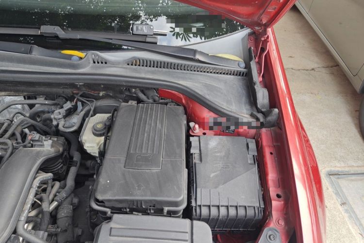 Used Volkswagen Golf 2011 1.4 TSI Automatic Comfort Model Engine Bay Left