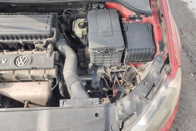 Used Volkswagen Golf 2011 1.6L Automatic Comfort Model Engine Bay Left