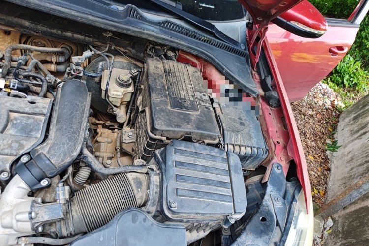 Used Volkswagen Golf 2011 1.4 TSI Automatic Comfort Model Engine Bay Left