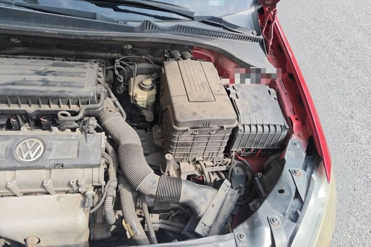 Used Volkswagen Golf 2011 1.6L Automatic Comfort Model Engine Bay Left