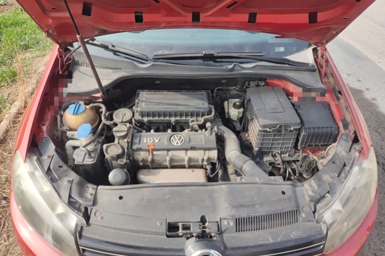 Used Volkswagen Golf 2011 1.6L Automatic Comfort Model Engine Bay