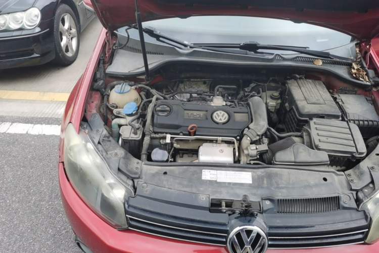 Used Volkswagen Golf 2011 1.4 TSI Automatic Comfort Model Engine Bay Right