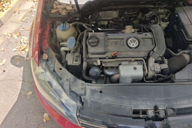 Used Volkswagen Golf 2011 1.4 TSI Automatic Comfort Model Engine Bay Right