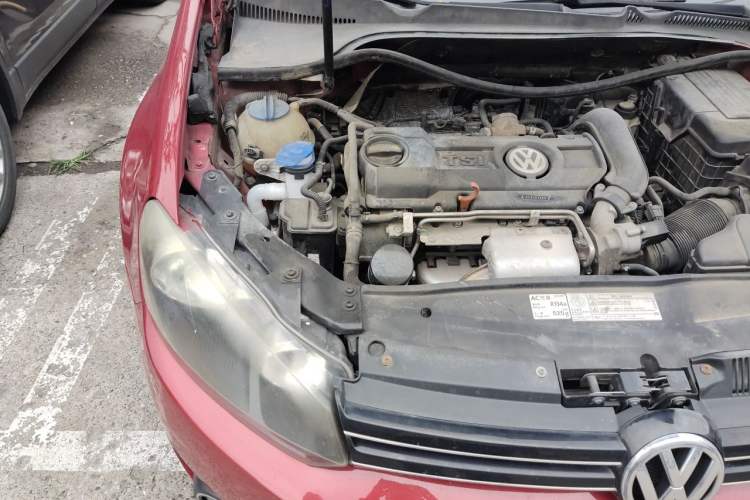 Used Volkswagen Golf 2011 1.4 TSI Automatic Comfort Model Engine Bay Right